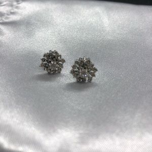 Juicy couture snowflake stud earrings